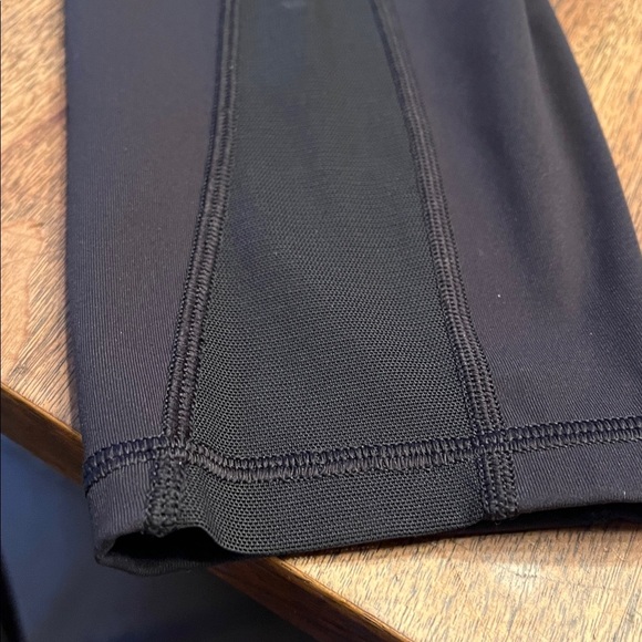 Lululemon Train Times 7/8 Pant Black Size 10 Mesh on Side of Calf - Picture 10 of 14